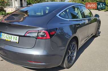 Седан Tesla Model 3 2019 в 