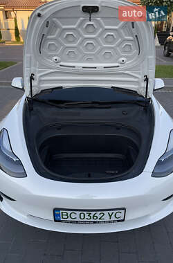 Седан Tesla Model 3 2021 в 