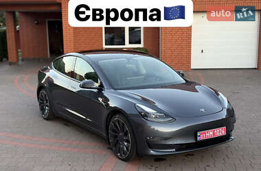 Седан Tesla Model 3 2021 в Луцьку