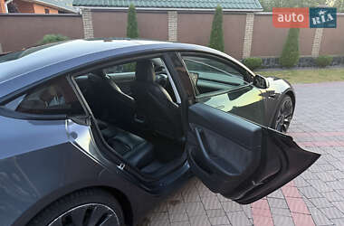 Седан Tesla Model 3 2021 в 