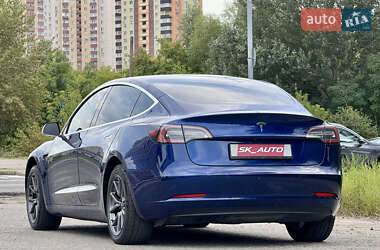 Седан Tesla Model 3 2020 в 