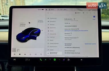 Седан Tesla Model 3 2020 в 