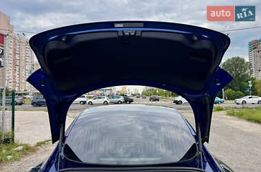 Седан Tesla Model 3 2020 в 
