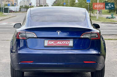 Седан Tesla Model 3 2020 в 
