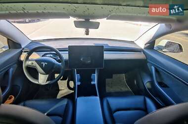 Седан Tesla Model 3 2020 в 
