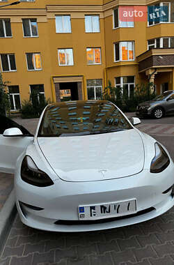 Седан Tesla Model 3 2023 в Києві