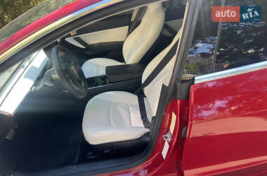 Седан Tesla Model 3 2019 в 