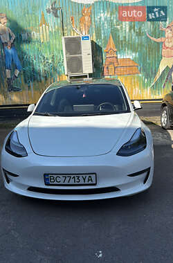 Седан Tesla Model 3 2021 в Трускавце
