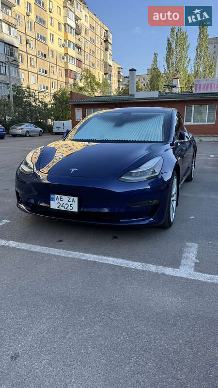 Седан Tesla Model 3 2018 в 