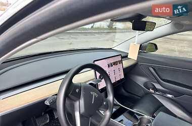 Седан Tesla Model 3 2019 в 