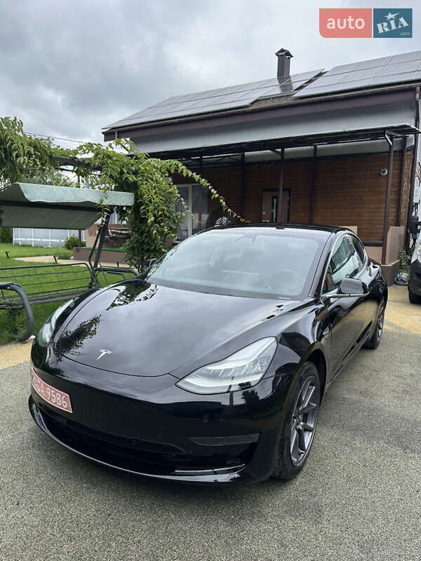 Внедорожник / Кроссовер Tesla Model 3 2020 в 
