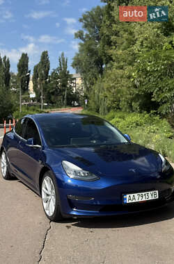 Седан Tesla Model 3 2019 в Львове