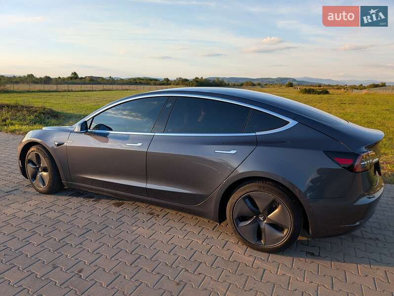 Седан Tesla Model 3 2019 в Ужгороде фото 5 Седан Tesla Model 3 2019 в Ужгороде
