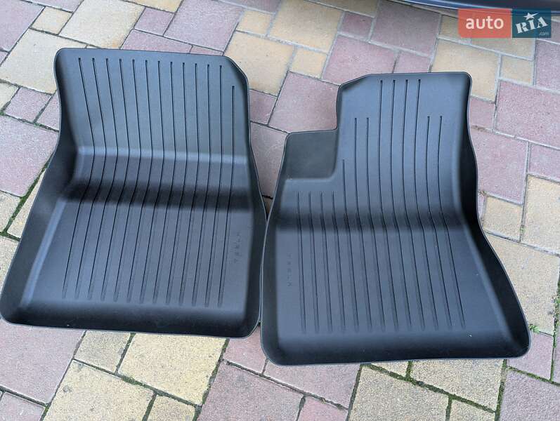 Седан Tesla Model 3 2019 в Ужгороде фото 15 Седан Tesla Model 3 2019 в Ужгороде