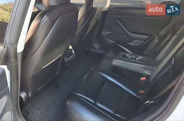 Седан Tesla Model 3 2021 в 