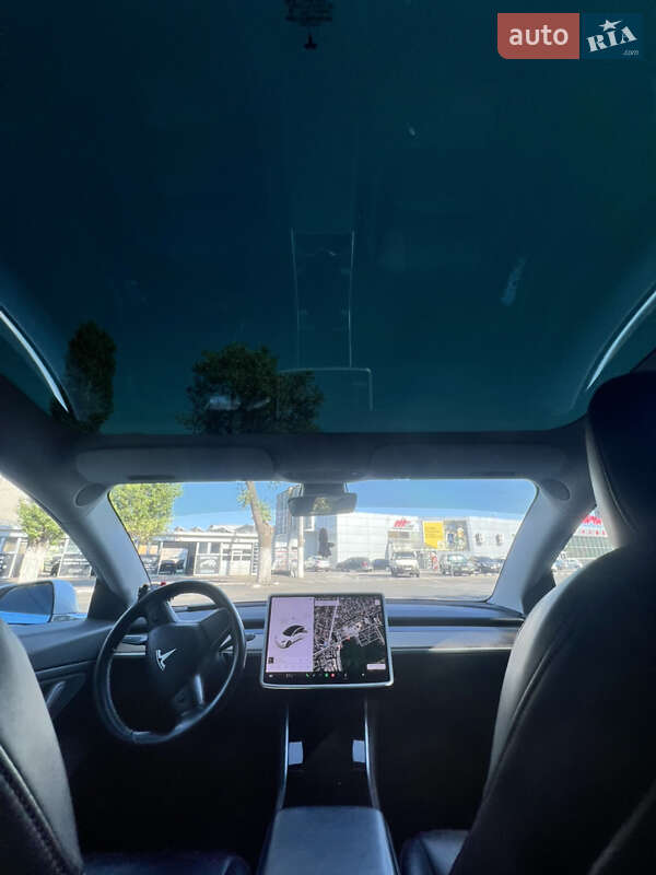 Седан Tesla Model 3 2019 в Одессе