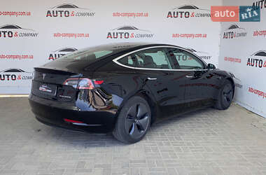 Седан Tesla Model 3 2020 в 