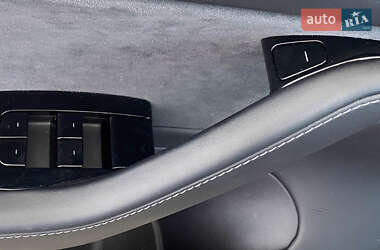 Седан Tesla Model 3 2020 в 