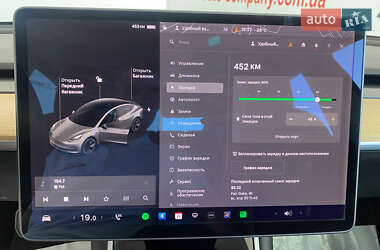 Седан Tesla Model 3 2020 в 