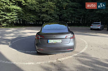 Седан Tesla Model 3 2019 в 