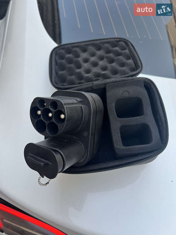 Седан Tesla Model 3 2019 в Одессе