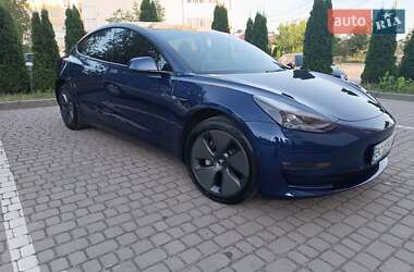 Седан Tesla Model 3 2021 в Львове