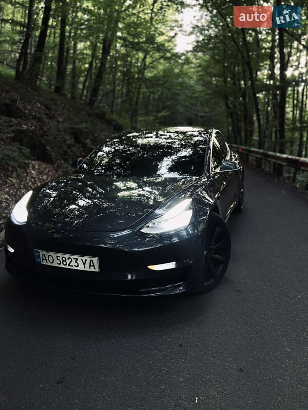 Tesla Model 3 2020