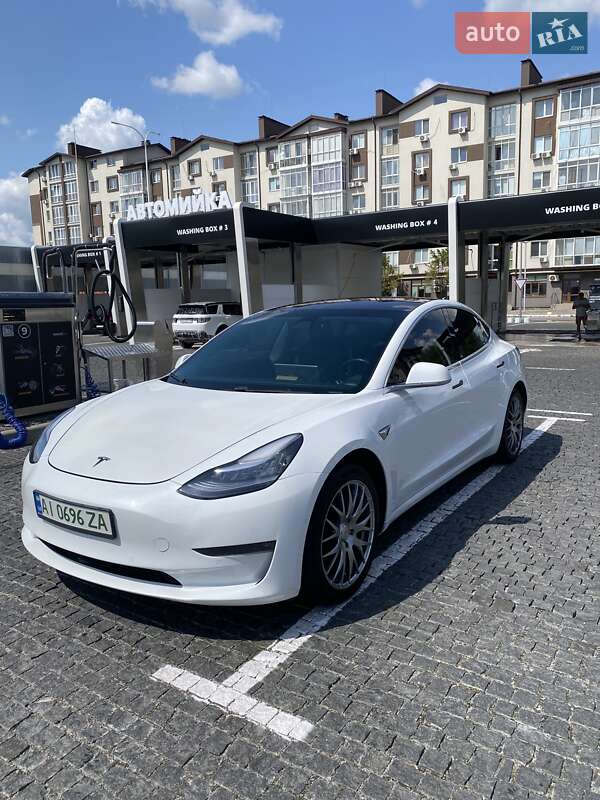 Седан Tesla Model 3 2018 в 
