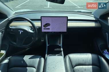 Седан Tesla Model 3 2018 в 