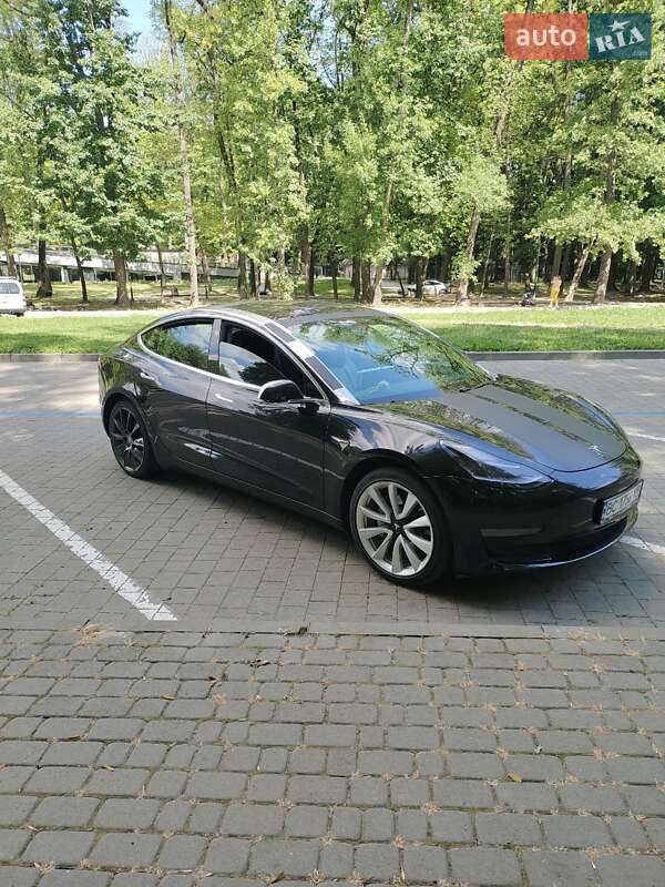 Tesla Model 3 2018