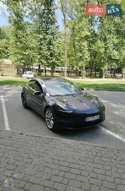 Седан Tesla Model 3 2018 в Львове