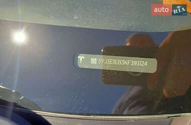 Седан Tesla Model 3 2019 в 