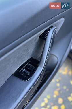 Седан Tesla Model 3 2018 в 