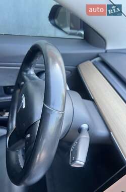 Седан Tesla Model 3 2018 в 