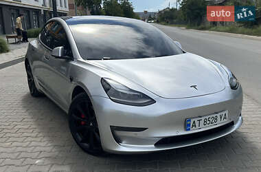 Седан Tesla Model 3 2022 в Ивано-Франковске