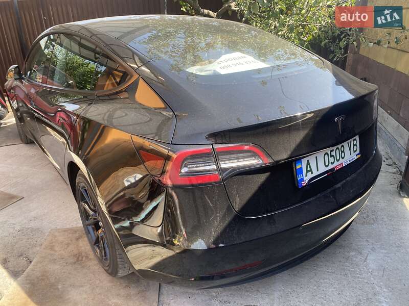Седан Tesla Model 3 2021 в Киеве