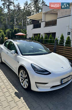 Седан Tesla Model 3 2019 в 