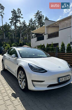 Седан Tesla Model 3 2019 в 