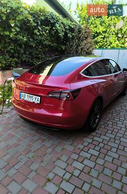 Седан Tesla Model 3 2019 в 