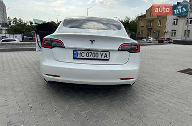 Седан Tesla Model 3 2020 в 