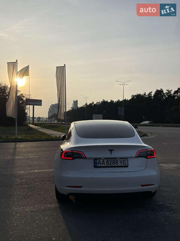 Седан Tesla Model 3 2021 в Києві фото 3 Седан Tesla Model 3 2021 в Києві