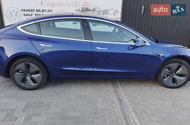 Седан Tesla Model 3 2020 в 