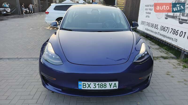 Седан Tesla Model 3 2020 в Шепетівці