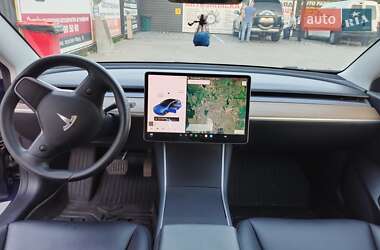 Седан Tesla Model 3 2020 в 