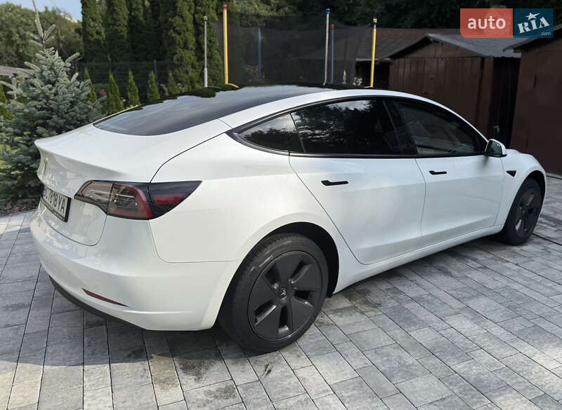 Седан Tesla Model 3 2021 в Львові фото 12 Седан Tesla Model 3 2021 в Львові