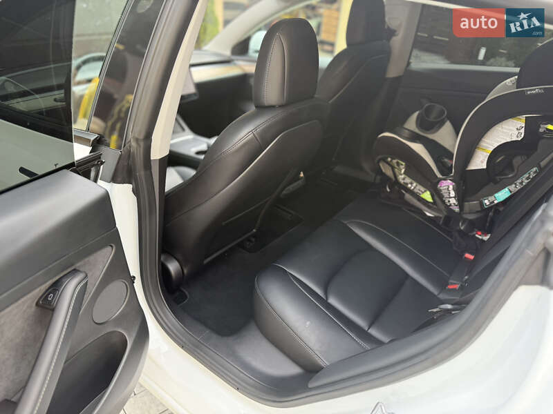 Седан Tesla Model 3 2021 в Львові фото 17 Седан Tesla Model 3 2021 в Львові