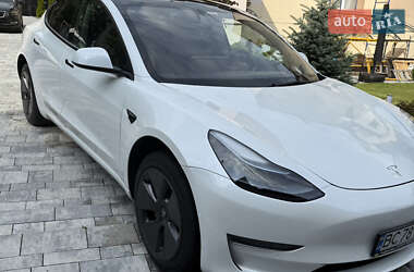 Седан Tesla Model 3 2021 в 