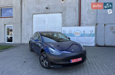 Седан Tesla Model 3 2018 в 