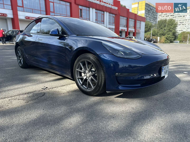 Tesla Model 3 2022