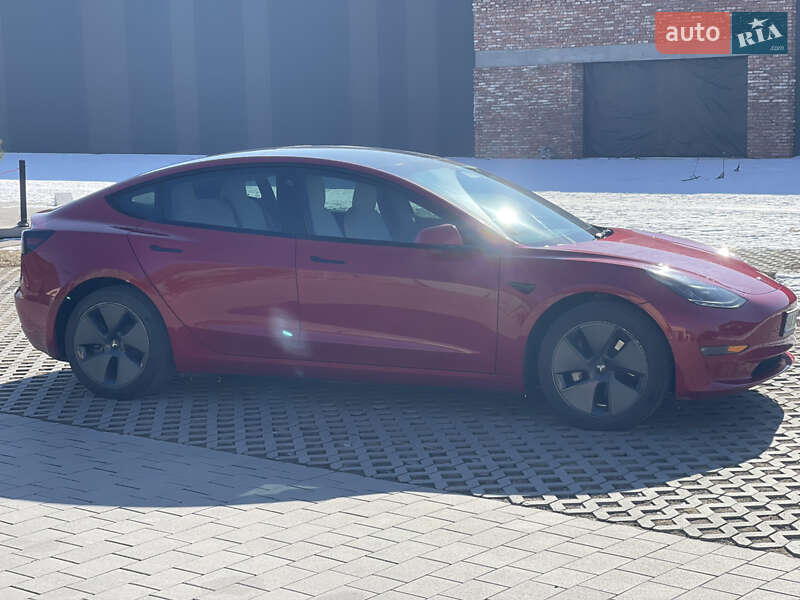 Седан Tesla Model 3 2022 в Львові фото 31 Седан Tesla Model 3 2022 в Львові